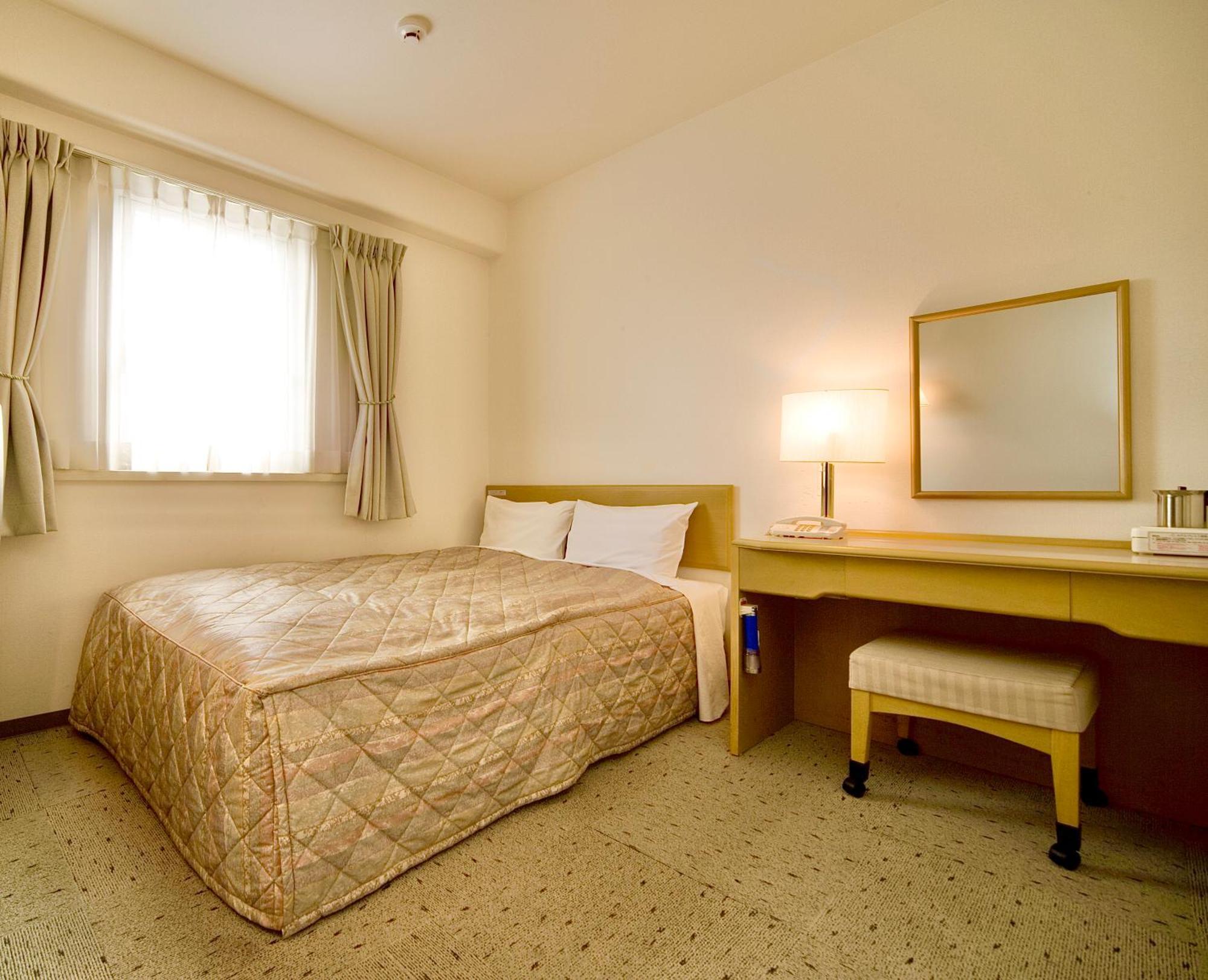 Okayama Ekimae Universal Hotel Εξωτερικό φωτογραφία